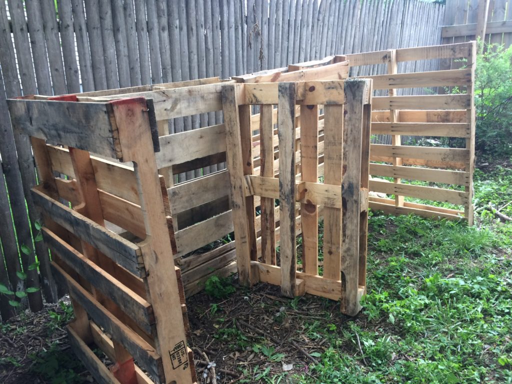Set up for 2-bin pallet composting system