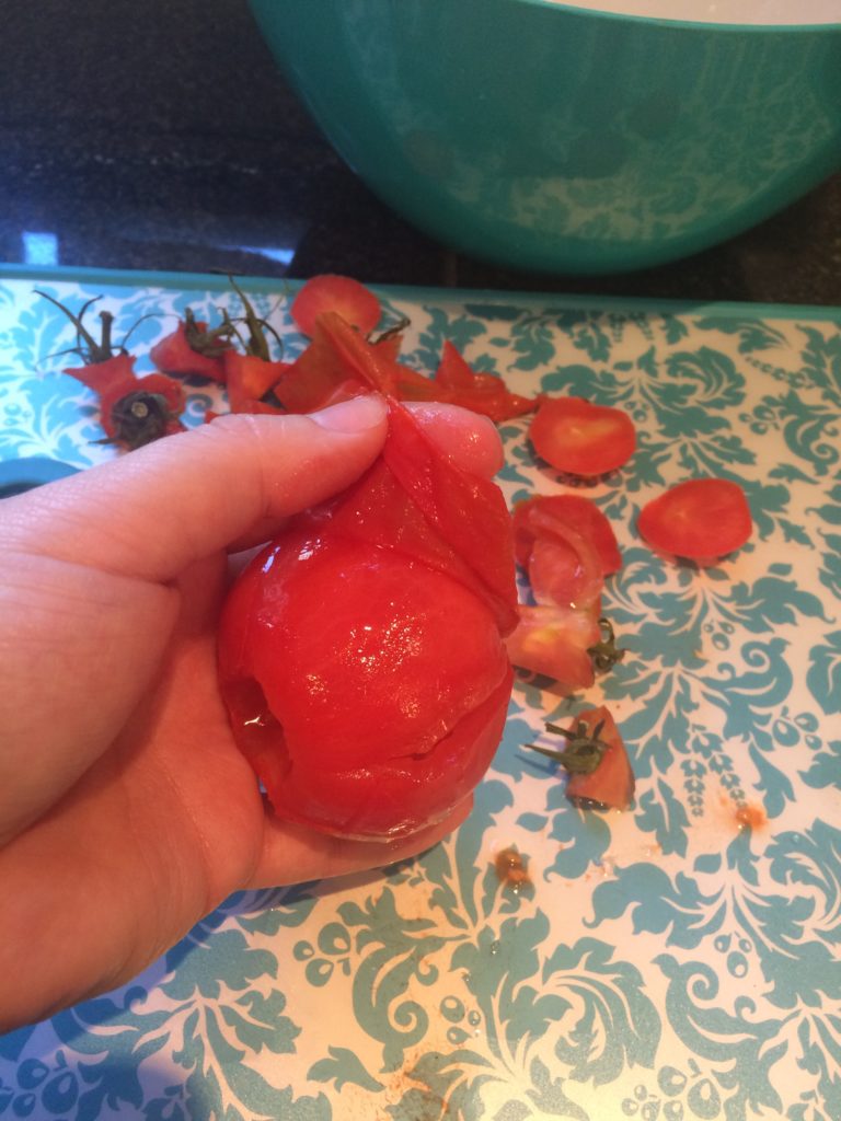 Peeling tomatoes after blanching
