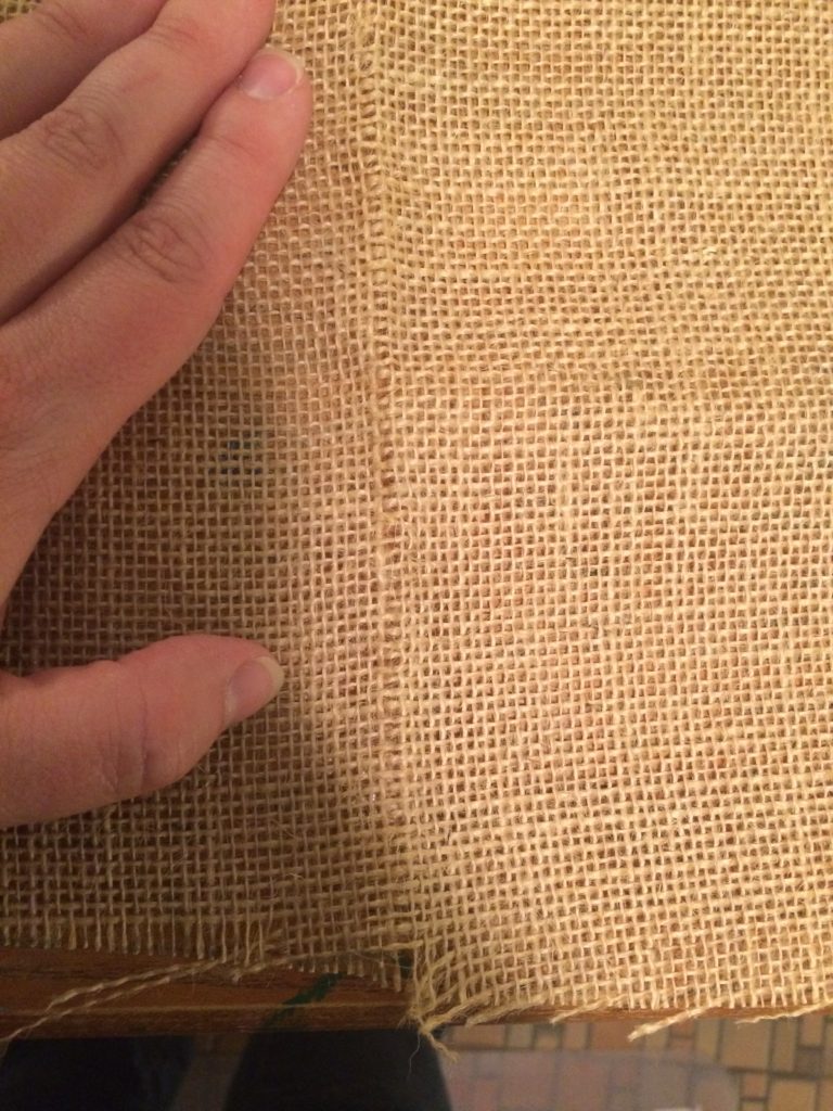 How to cut burlap without it unraveling